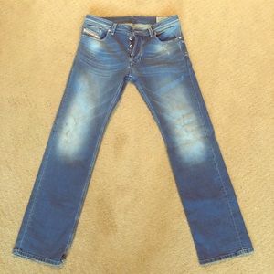 Diesel Jeans // Larkee // 33 x 32
